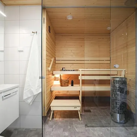 Ladycrane Apartment, Sauna And Parking Apartamento