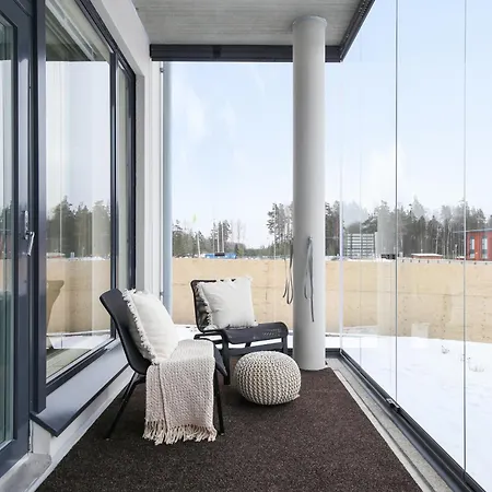 Ladycrane Apartment, Sauna And Parking