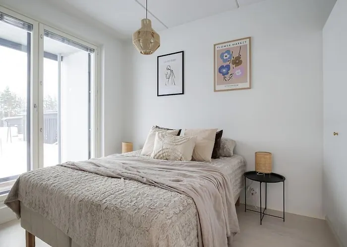 Ladycrane Apartment, Sauna And Parking *