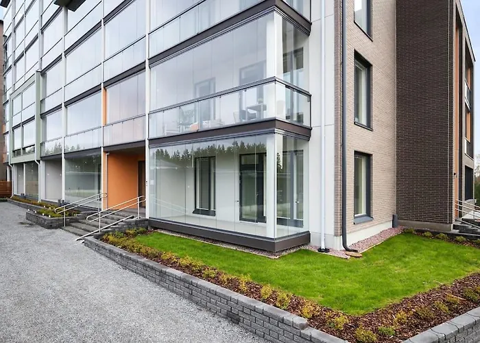 Апартаменты Ladycrane Apartment, Sauna And Parking *