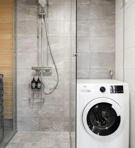 Ladycrane Apartment, Sauna And Parking Апартаменты *