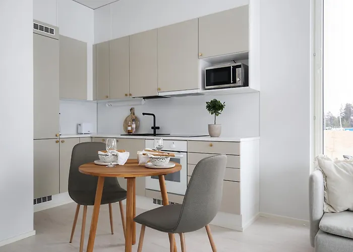 Апартаменты Ladycrane Apartment, Sauna And Parking *